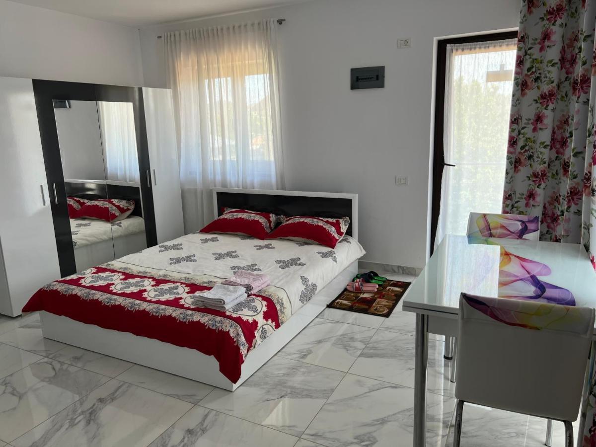 Home Naya بوخارست المظهر الخارجي الصورة