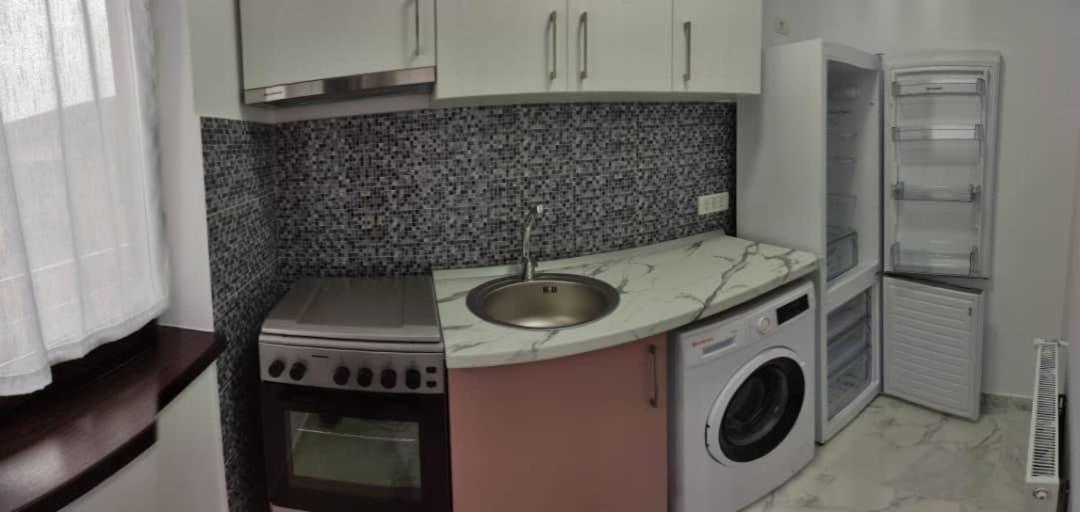 Home Naya بوخارست المظهر الخارجي الصورة